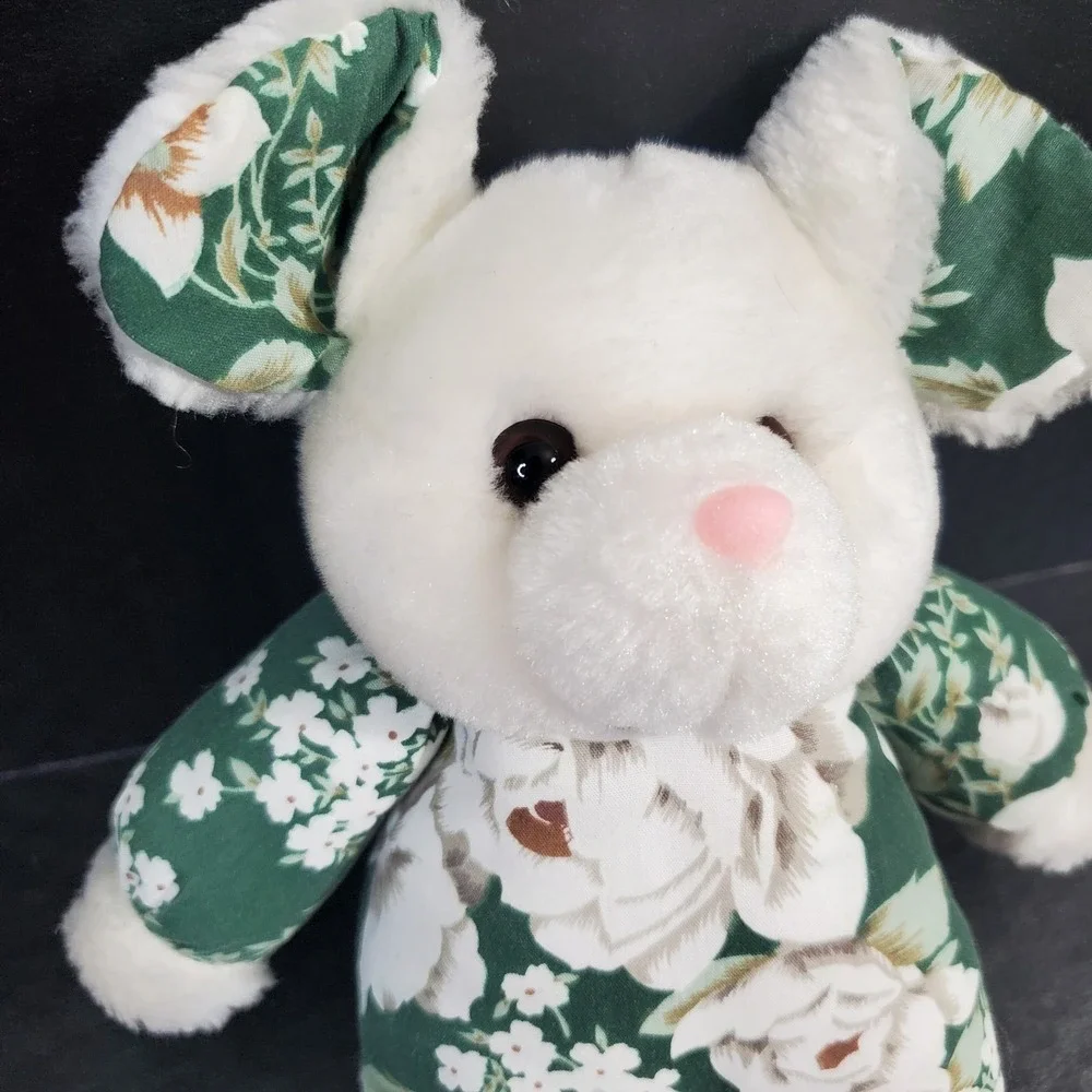 VTG Circus Circus Las Vegas White Mouse Green Body W/ Floral Plush 12